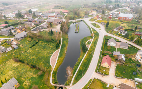 1. Mero vizitas Nevarėnų seniūnijoje dronas.jpg