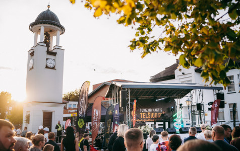 Telšiuose užvirė tikra kova: dėl žemaitiškos cibulynės varžėsi dalyviai net iš penkių šalių
