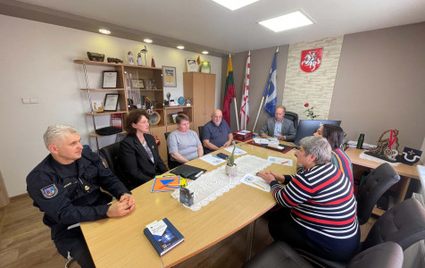 Luokės ir Upynos seniūnijose – dėmesys gaisrų prevencijai ir gyventojų pasirengimui...